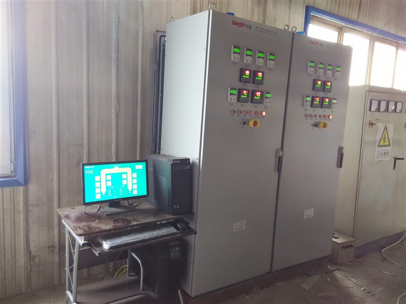 5 首臺新型PLC供料道成功運行.jpg